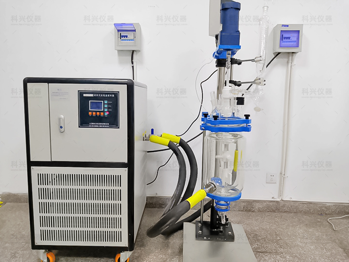 上?？婆d儀器與四川某大學合作現(xiàn)場